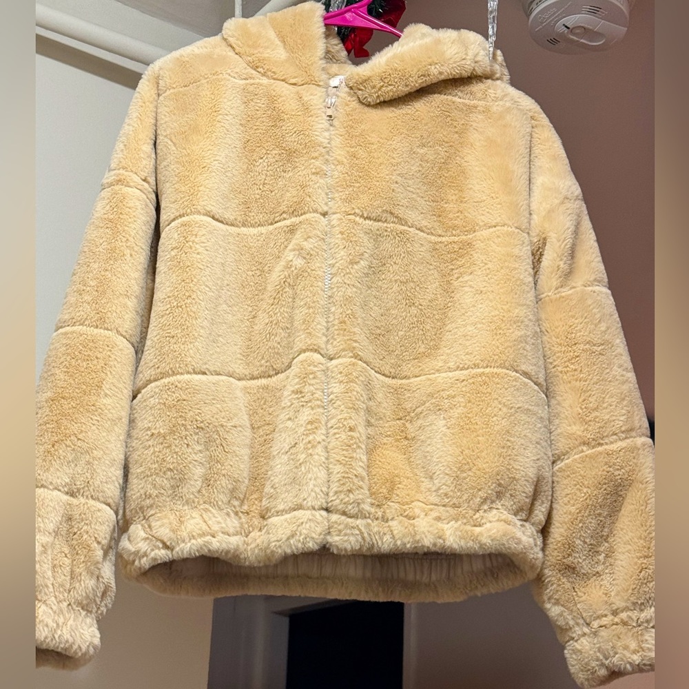 Faux Fur Jacket - Picture 4 of 5